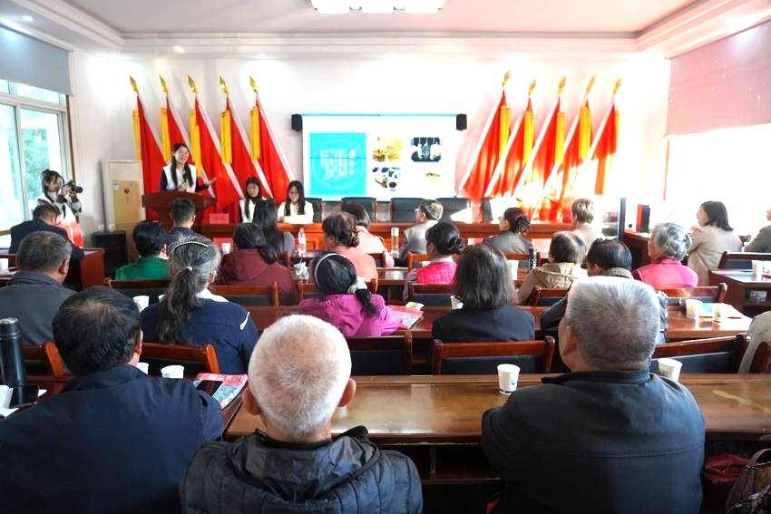 标题：省委讲师团、禁漫天堂下载
赴华容区开展“大思政课”“百马行动”观摩宣讲活动.docx